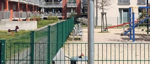 Verwaist. Die umzäunte Anlage wurde „Spielplatz der Schande“ getauft.