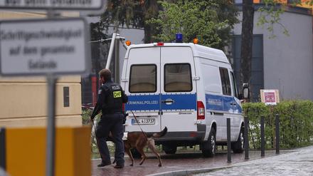 Auch ein Polizeihund kam zum Einsatz.