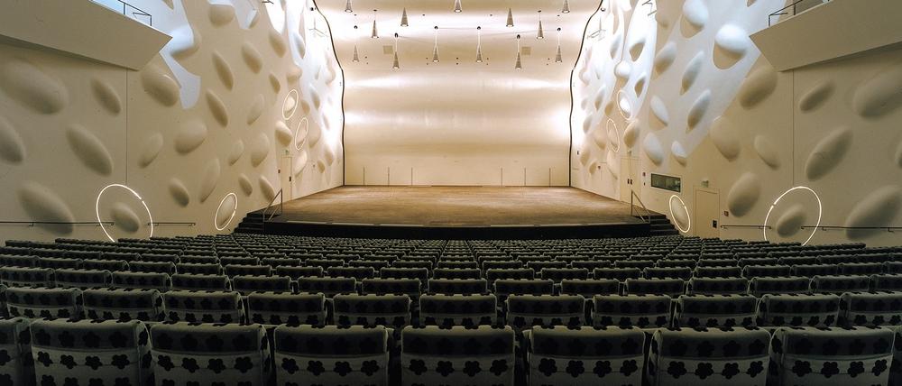 Wann kann hier wieder sicher gespielt werden? Der leer Nikolaisaal Potsdam im Juni 2020.