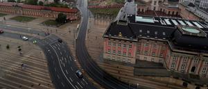 Die Breite Straße vor dem Landtagsschloss soll ausgebessert werden.