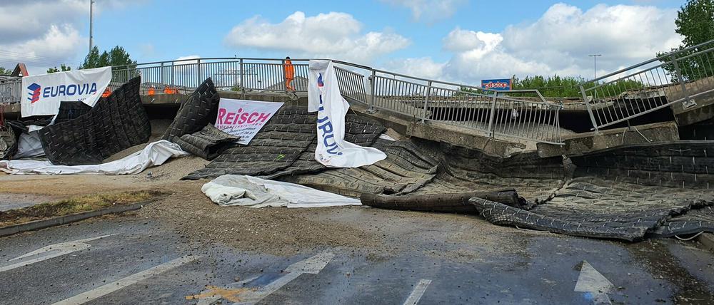 Die Brücke "20. Jahrestag der DDR" war in einem desolaten Zustand.
