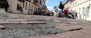 Das Pflaster der Brandenburger Straße soll ab dem Sommer saniert werden.