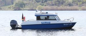 Die Wasserschutzpolizei musste eingreifen (Archivbild)