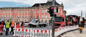 In der Breiten Straße wird der Belag erneuert. 