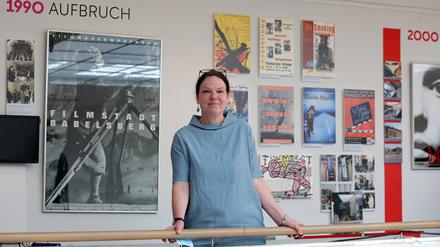 Dorett Molitor, die Kuratorin der Ausstellung „40 Jahre Filmmuseum Potsdam“.