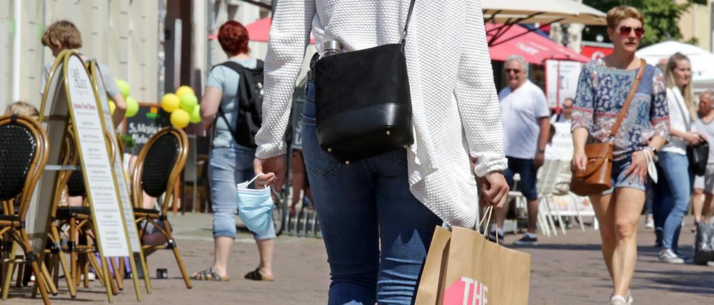 Inzwischen ist in der Brandenburger Straße wieder mehr los.