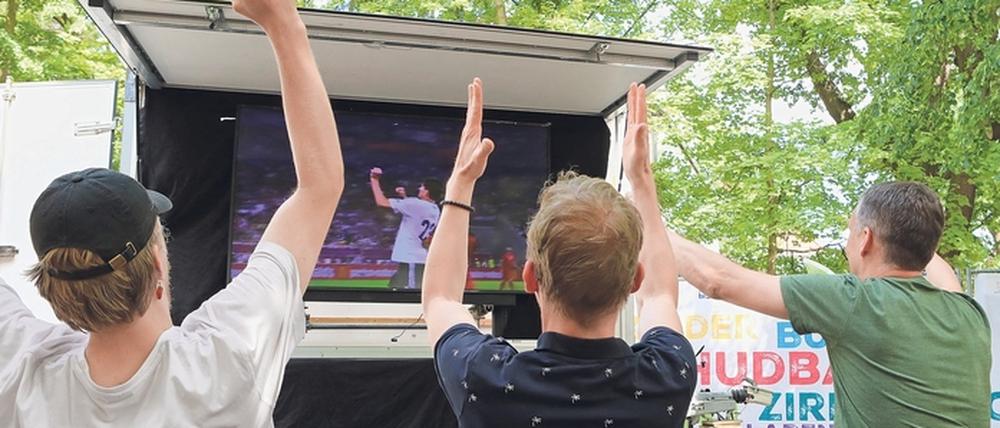 Im Lindenpark wurde schon vor dem EM-Start testgejubelt.