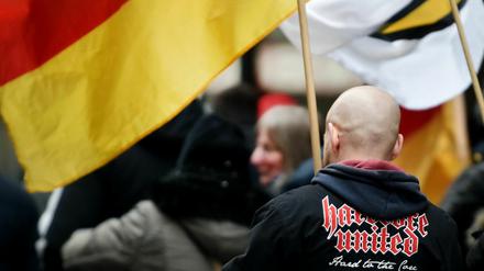 Die Zahl der Rechtsextremen ist erneut gestiegen (Symbolbild).