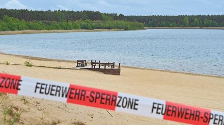 Am Helenesee sind Teile des Ufers abgerutscht.