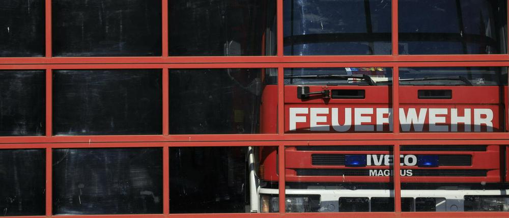 Die Feuerwehrleute brachten den Brand unter Kontrolle (Symbolbild).