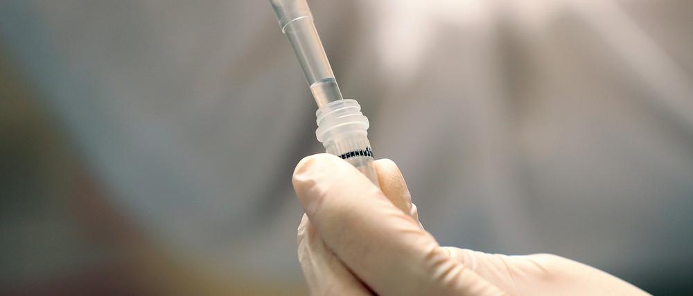 Die Delta-Variante breitet sich derzeit in einigen Ländern Europas stark aus (Symbolbild).