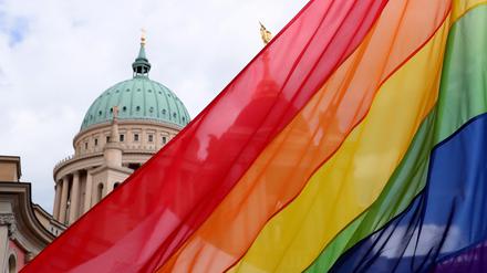 Das Land will Beratungsangebote für Transmenschen noch stärker unterstützen.