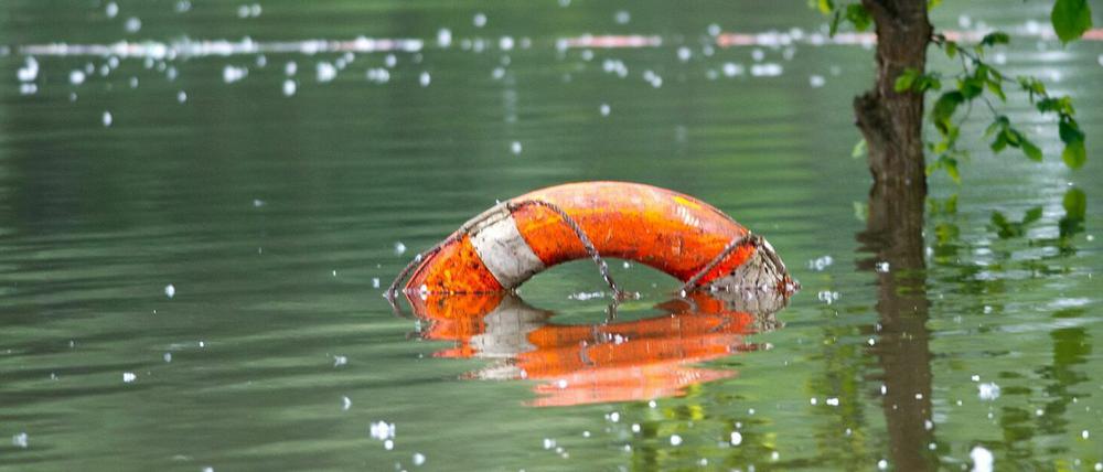 In Brandenburg kam es erneut zu einem tragischen Badeunglück (Symbolbild).