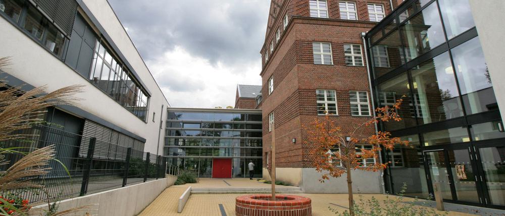 Öffentliche Immobilien wie das Humboldt-Gymnasium vermietet die Stadt nicht mehr für Wahlkampfzwecke.