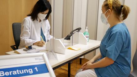 Covid-Impfungen im Klinikum Ernst von Bergmann Potsdam.