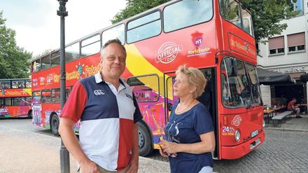 Der erste reguläre E-Bus auf Potsdams Straßen ist der Doppeldecker von Dirk Poguntke und Susanne Lang.