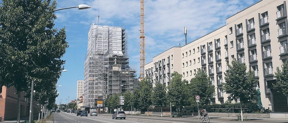 Der Turm der Garnisonkirche wächst. Inzwischen ist der Bau bei 42 Meter, knapp der Hälfte der End-Höhe, angekommen.