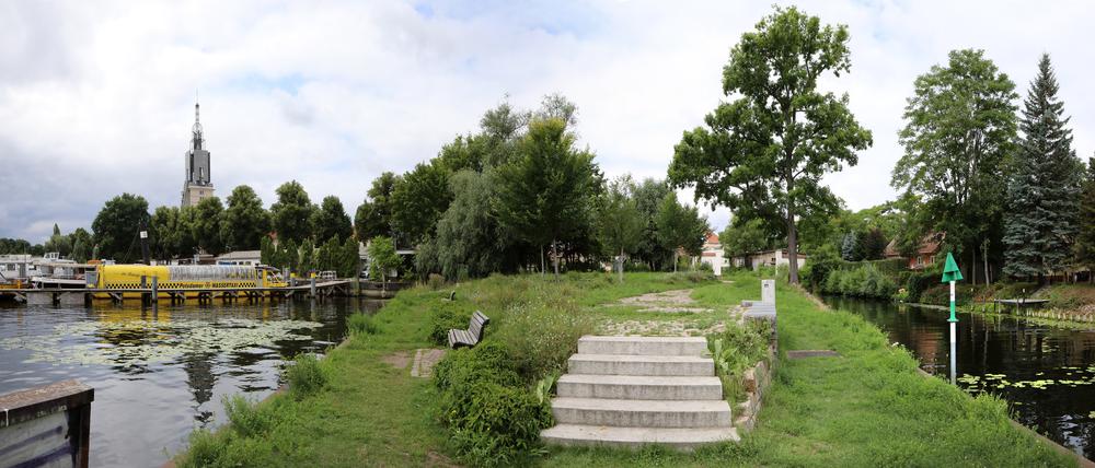 Verstecktes Idyll: Der Uferpark hinter der Kellertorwache.