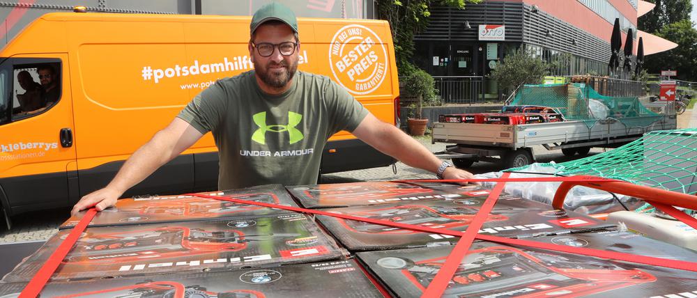 Sebastian Frenkel organisierte die Spendenaktion "Potsdam hilft der Eifel" - jetzt vermittelt er Patenschaften.
