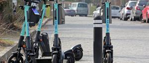 Auch E-Scooter dürfen betrunken nicht gefahren werden.