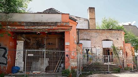 Das ehemalige Kino Charlott an der Zeppelinstraße verfällt. 