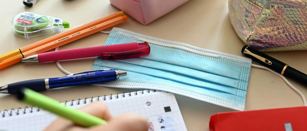 Grundschüler benötigen in Brandenburg derzeit keine Maske im Unterricht.