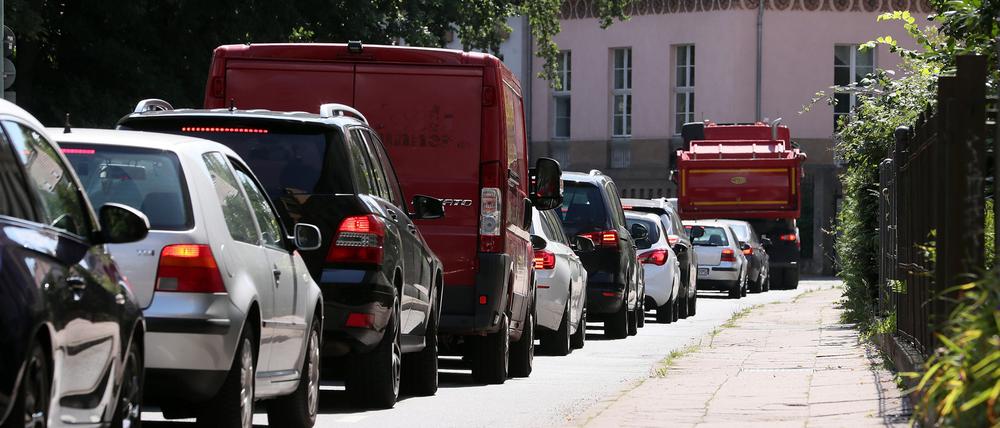 Stau aufgrund von Baustellen auf Potsdams Straßen.