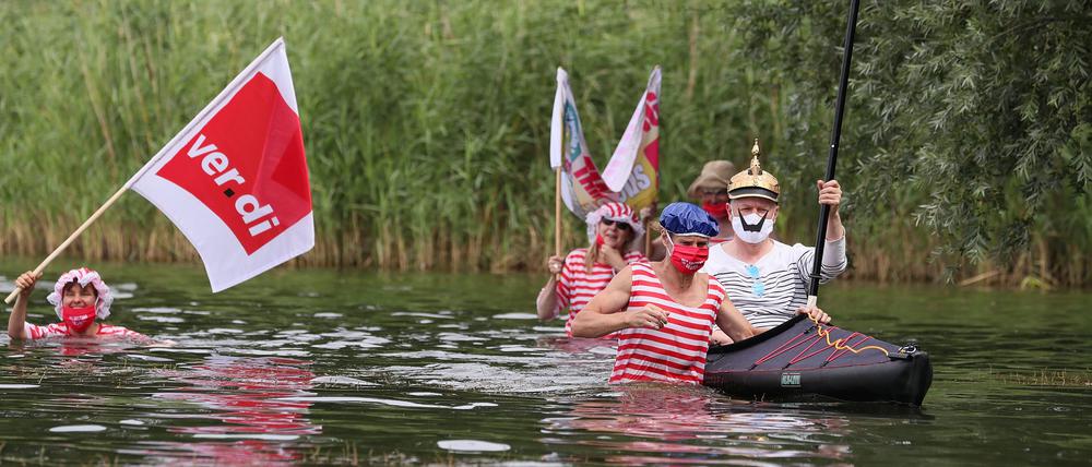 Im Sommer 2020 demonstrierte Verdi für einen Traifvertrag bei Fridericus im Heiligen See.