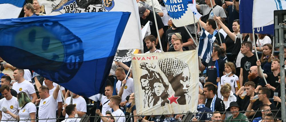 Fans des SV Babelsberg 03 im Karl-Liebknecht-Stadion.