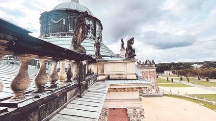Das Dach des Neuen Palais ist ein Sanierungsfall. Insgesamt ist aber der Zustand besser als gedacht, finden Experten.
