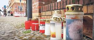 Im Februar war an der Kirche St. Peter und Paul ein Gedenkort für Corona-Opfer entstanden.