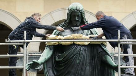 Rückkehr des Herrn. Die Christus-Statue steht wieder im Atrium der Friedenskirche.