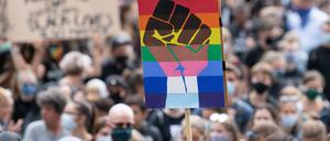 Teilnehmer einer Demonstration gegen Rassismus (Archivbild).