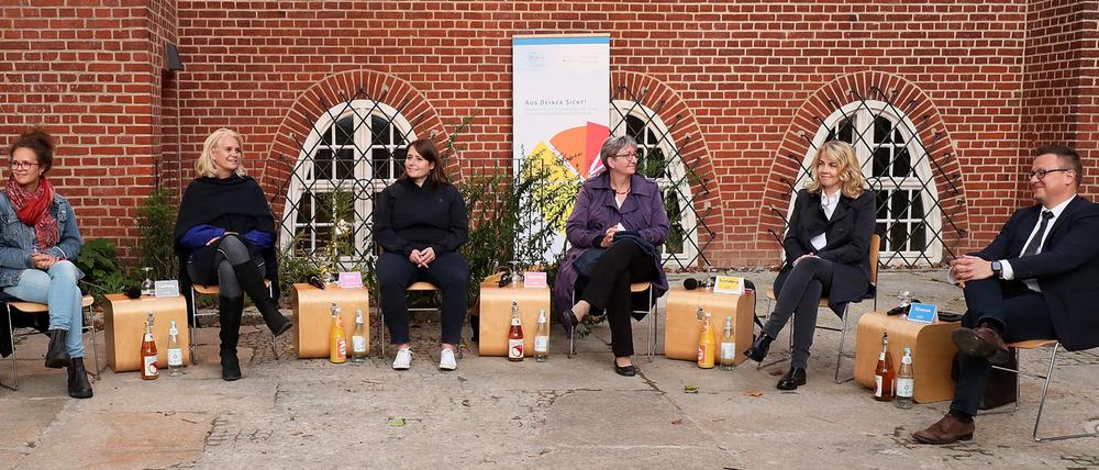 Politikern aus dem Wahlkreis 61 diskutierten über soziale Fragen.