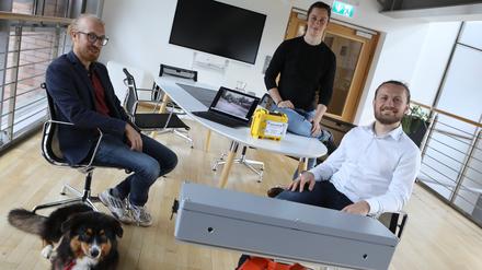 Für Markus Hantschmann, Tobias Fischer und Mykhaylo Filipenko (v.l.) von der "Roadia GmbH" sprechen mehrere gute Gründe für den Standort Potsdam.