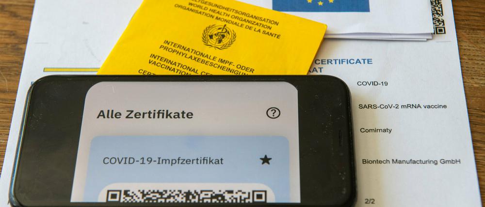 Dürfen Kliniken nur noch Geimpfte einstellen? Die Gewerkschaft Verdi sieht offene Fragen.