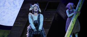 Jacob Keller als das Schaf Kalle in "Wolf sein" am Hans Otto Theater.