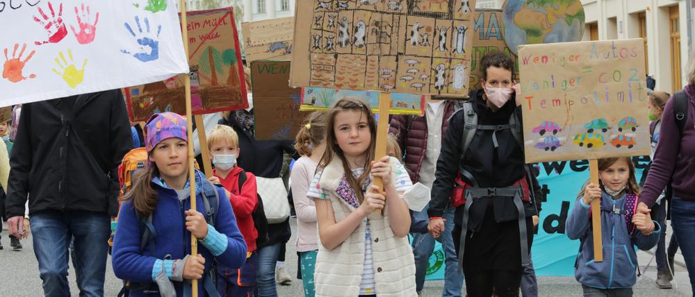 Etwa 2600 Menschen nahmen an der Aktion teil.