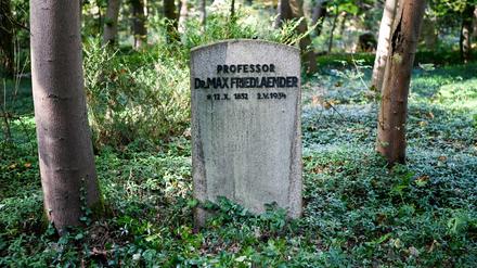 Der Grabstein von Max Friedlaender.