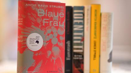 Das Buch "Blaue Frau" ist der beste deutschsprachige Roman des Jahres.