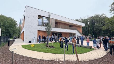 Platz für Kinder. Im September wurde die Integrationskita auf Hermannswerder eröffnet. In der Kita der evangelischen Hoffbauerstiftung ist Platz für bis zu 126 Kinder. 