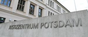 Der Prozess findet vor dem Potsdamer Landgericht statt.
