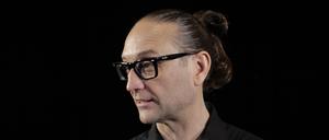 Komponist und vokaler Performancekünstler. Alex Nowitz lebt seit 28 Jahren in Potsdam.  
