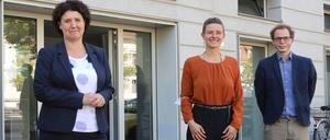 Bei der Eröffnung der Koordinierungsstelle Wohnungstausch vor einem Jahr: Die Sozialbeigeordnete Brigitte Meier (2.v.l.), und Gregor Jekel (li.), Fachbereichsleiter Wohnen, starteten gemeinsam mit dem Kollektiv Stadtsucht die Koordinierungsstelle Wohnungstausch in der Yorckstraße.