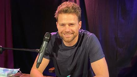 Katapult-Magazin-Gründer Benjamin Fredrich bei seiner Lesung im Freiland.