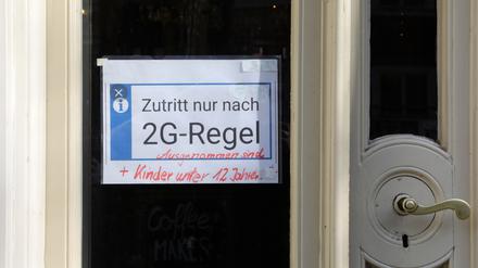 Die 2G-Regel - geimpft oder genesen - wird nun zur Pflicht, um einige Bereiche betreten zu können.