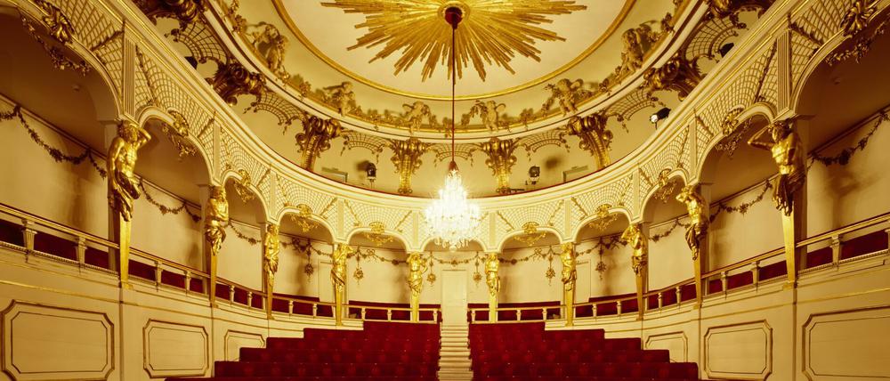 Das Schlosstheater wurde 2020 nach siebenjähriger Sanierung wieder eröffnet. 2021 gibt es endlich auch wieder Oper.