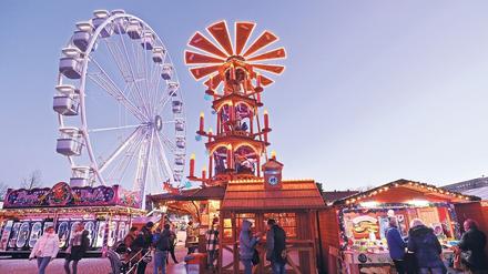 Kurzer Budenzauber. Laut Verordnung der Landesregierung muss der Weihnachtsmarkt in Potsdams Innenstadt wegen Corona wieder schließen.