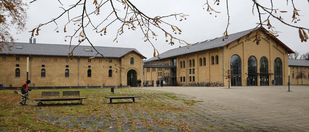 Das Oberstufenzentrum I (OSZ) in der ehemaligen Ulankaserne in Potsdam.