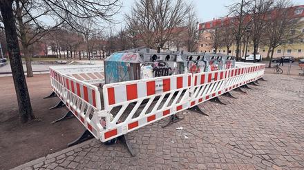 Aufreger. Für die Glas-Iglus am Bassinplatz gibt es nun Ersatz.